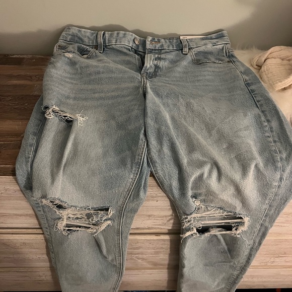 American Eagle Curvey Jeans - Picture 6 of 6